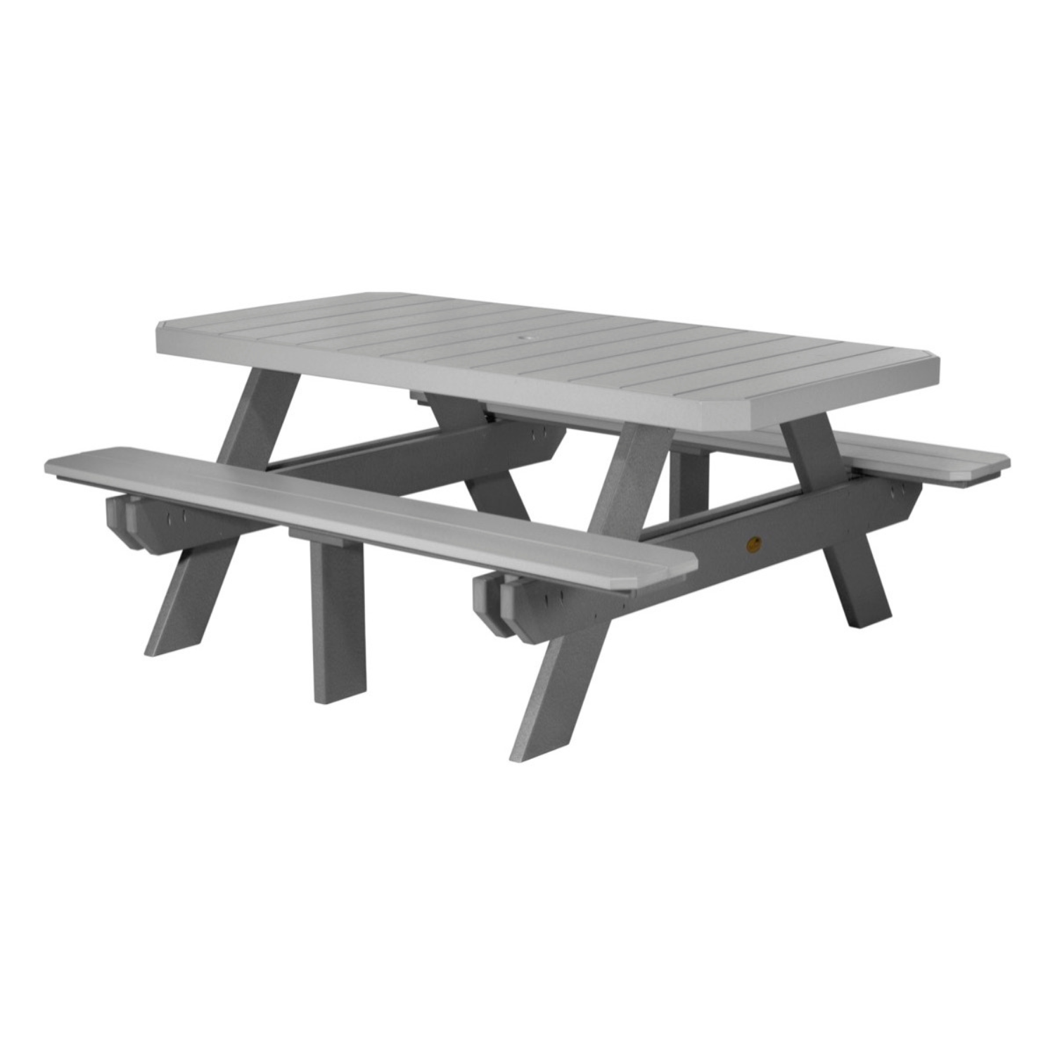 outdoor picnic table