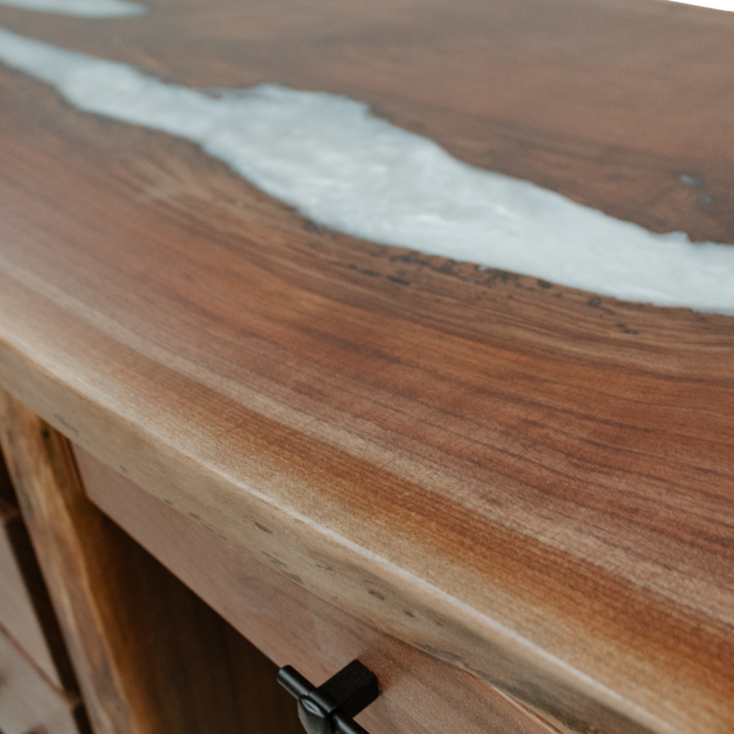 Pearl Slab Walnut Desk