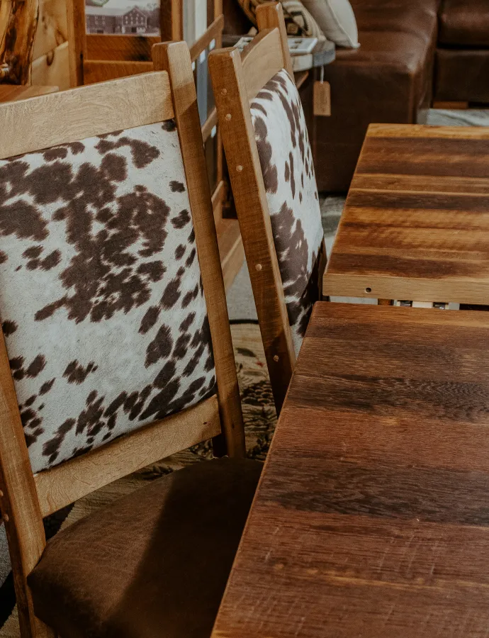 Holstein Barnwood
