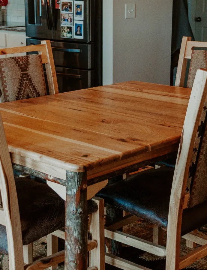 Hickory Log Table