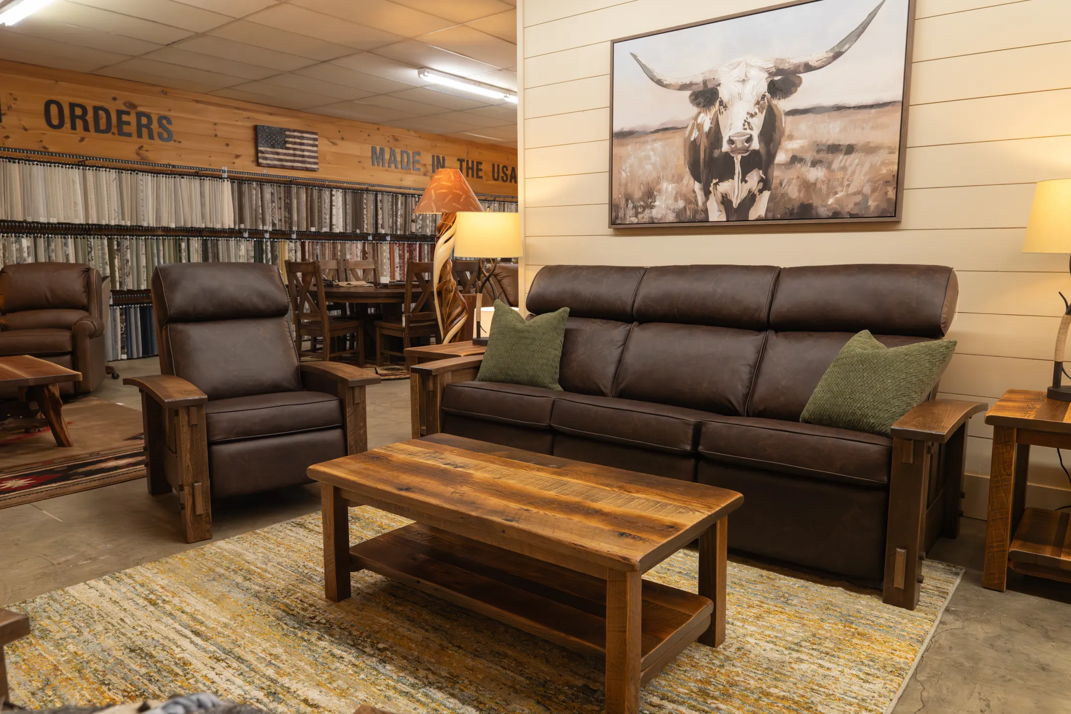 Amish manual reclining living room furniture in leather